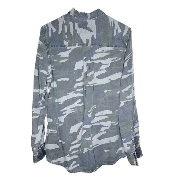 Express Boyfriend Oversized Style Camo Button Down Casual Shirt Women's Medium - Picture 2 of 8